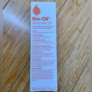 Bio-Oil Skincare Oil for Scars and Stretch Marks